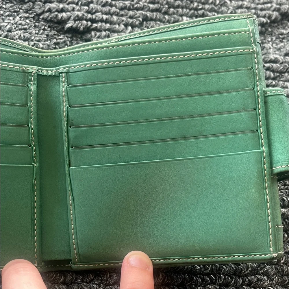 Gucci Green and Beige compact Wallet rare monogram two tone color block - Picture 5 of 8